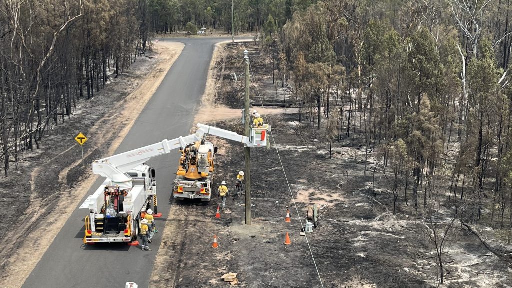 Thumbnail for Scores of residents told to leave as fast moving blaze tests firefighters