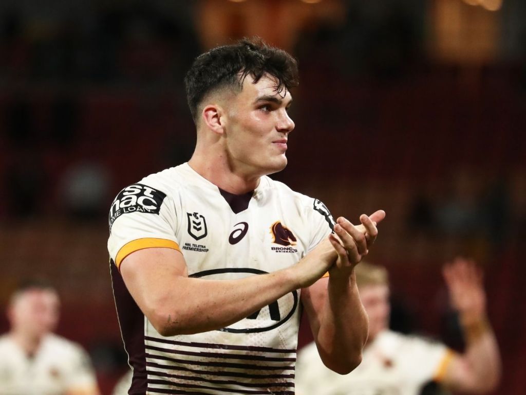 Thumbnail for Dolphins finally make a signing splash as Bennett lures Herbie from Broncos