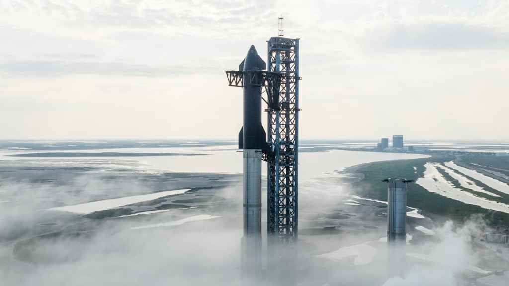Thumbnail for Frozen valve delays debut launch of SpaceX’s giant rocket
