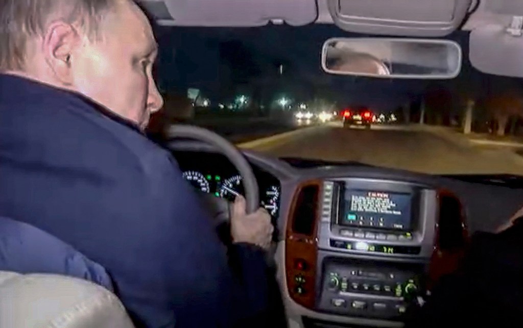 Thumbnail for Putin pays surprise visit to the Ukrainian city he destroyed