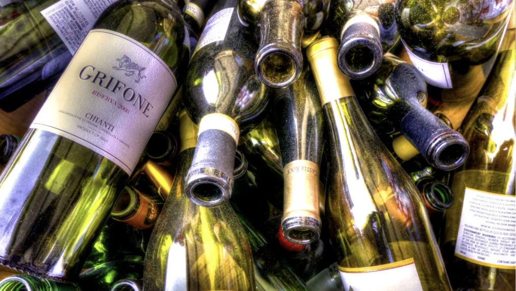 Queensland is about to expand its bottle deposit to include wine and spirit bottles. Credit: Peter Thoeny, shared under Creative Commons.