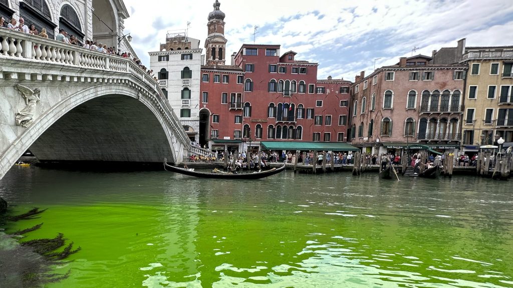 Thumbnail for Venice police probe bright green liquid in Grand Canal