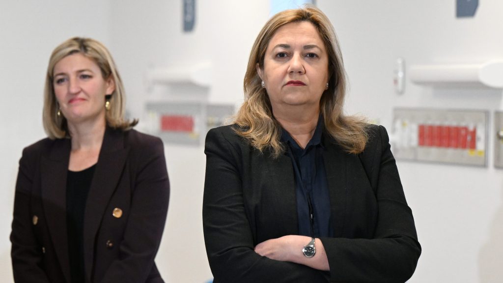 Thumbnail for Happy days: Premier tours new hospital in pre-budget health blitz