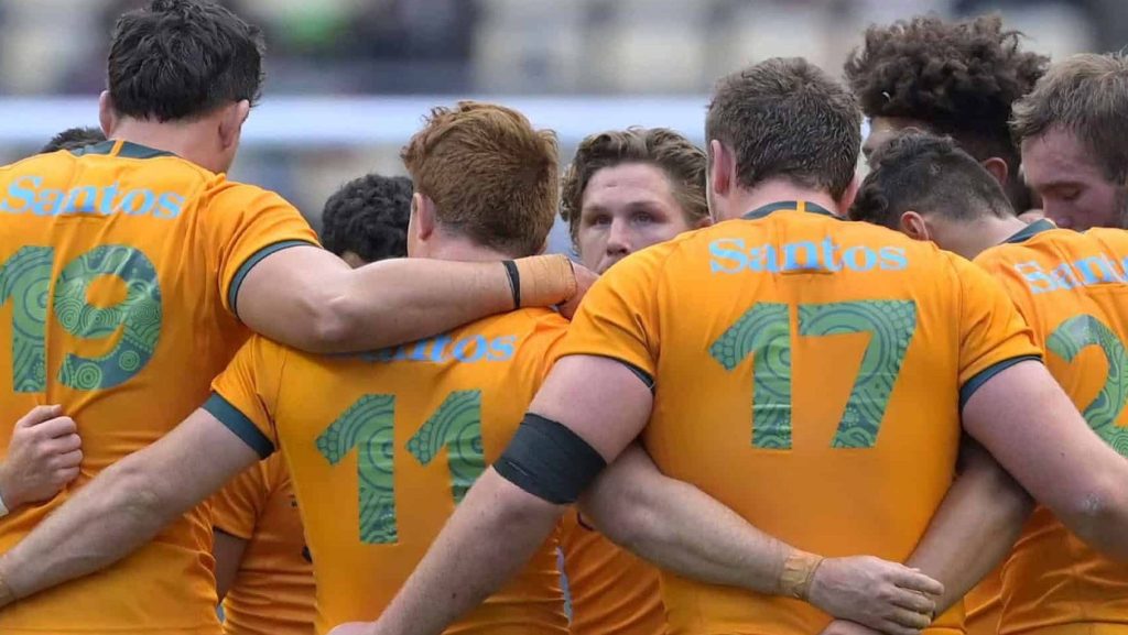 The Wallabies and their Santos sponsorship (Photo: Santos)