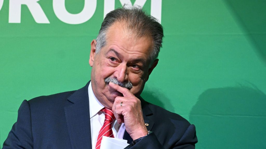 President of the Brisbane 2032 Organising Committee Andrew Liveris. (AAP Image/Darren England) 