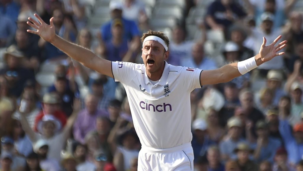 Thumbnail for Tormentor-in-chief has Aussie batsmen just where he wants them