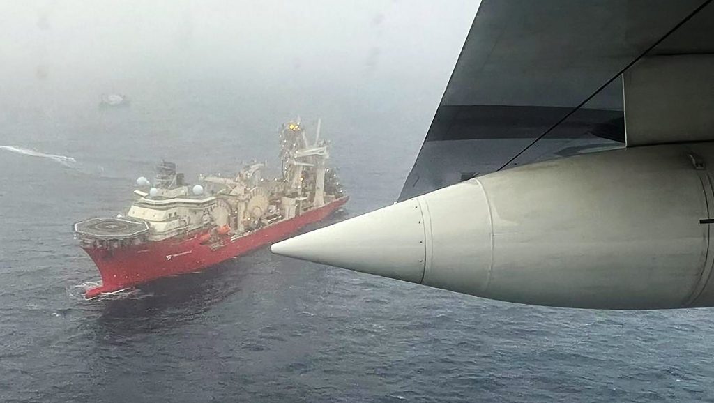 Thumbnail for Heard but not seen: Submersible search centres on noises as hopes fade