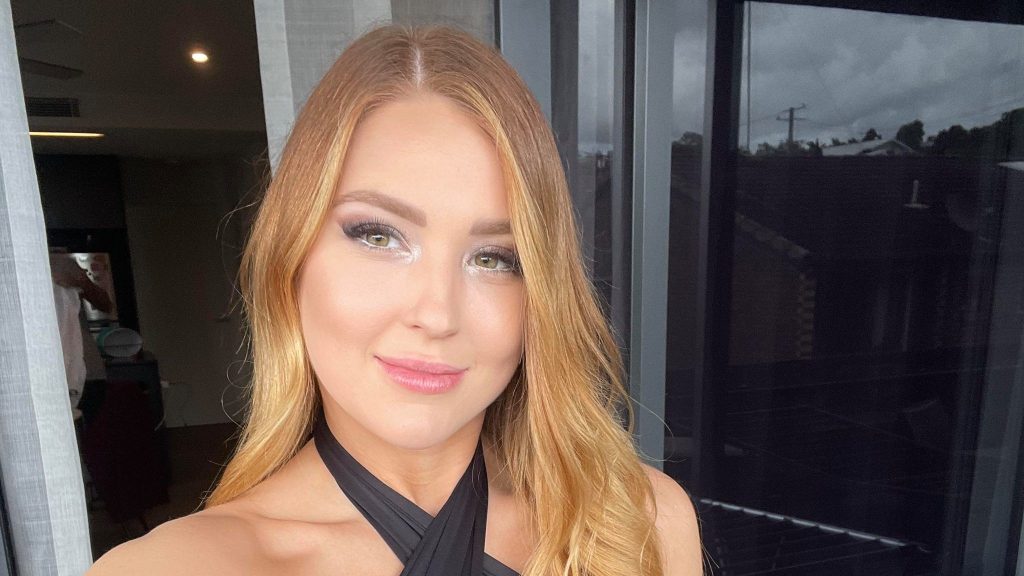 Thumbnail for Cop who turned to supplying drugs after harassment at work avoids jail