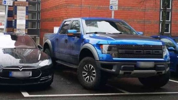 Ford's massive Raptor SUV utility is one of the models becoming bigger with each successive generation. (Image: Torquenews).