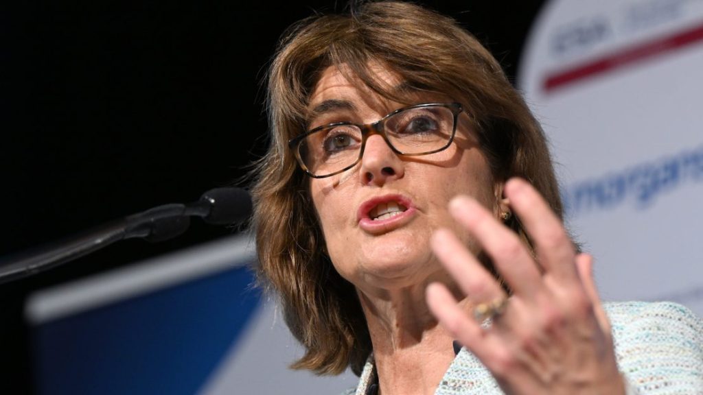 The  Governor of the Reserve Bank of Australia, Michele Bullock addresses the Economic Society of Australia in Brisbane. (AAP Image/Darren England) 