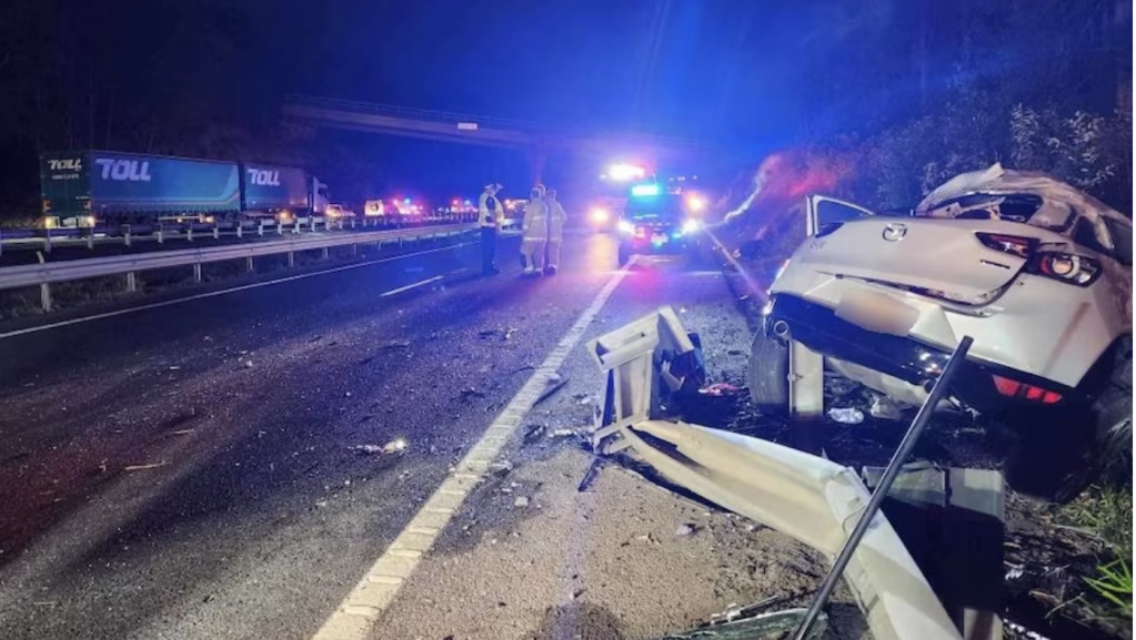 Police are appealing for witnesses to the chaotic events on the Bruce Highway.(Image: ABC, Clayton's Towing)