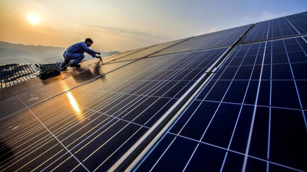 Thumbnail for Stanwell solar farm deal to supply hydrogen facility