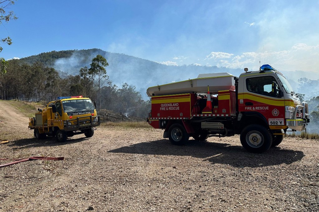Thumbnail for State awaits cooler change after heatwave pushes bushfire crews to the brink