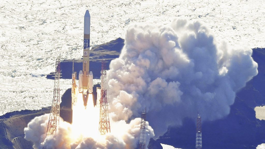 Thumbnail for Japanese rocket takes off, bound for Earth orbit and a lunar landing next year