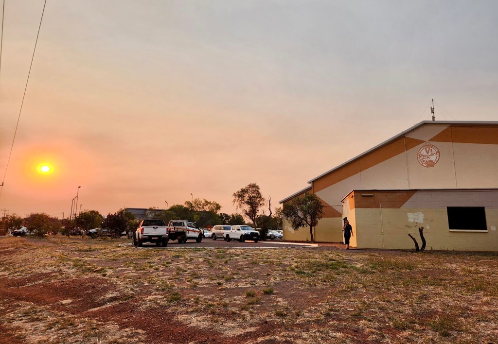 Thumbnail for Nervous night for tiny outback town as blaze bears down