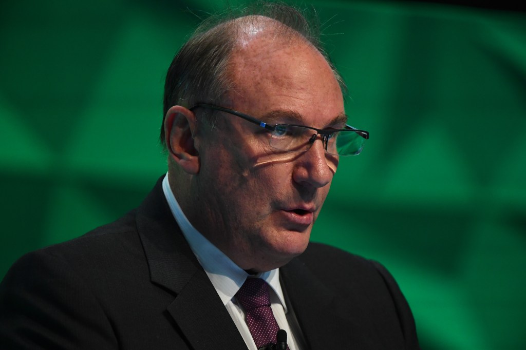Thumbnail for Qantas chooses former Telstra boss as their next chairman as clean-out continues