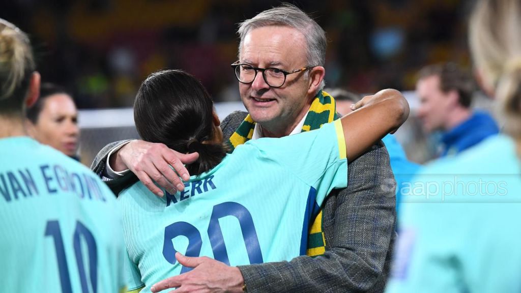 Thumbnail for Socceroos boss dares pollies to put money where their mouth is