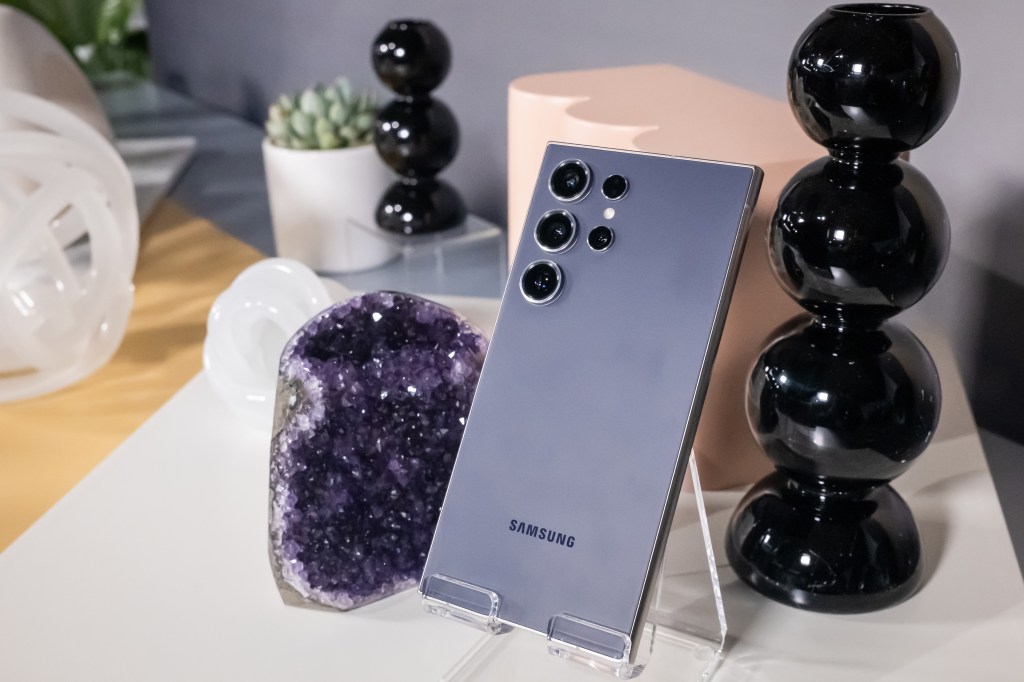 Thumbnail for After a year ‘s wait, these are the new tricks to expect on AI smartphones