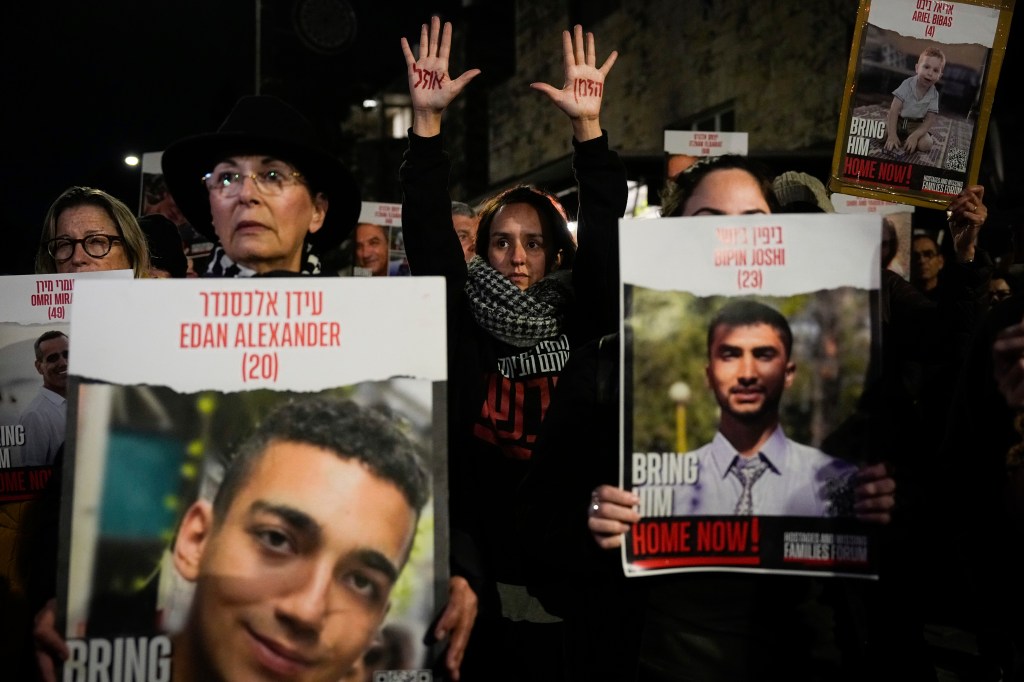 Thumbnail for Demanding release of relatives, Israeli families march on parliament in Jerusalem