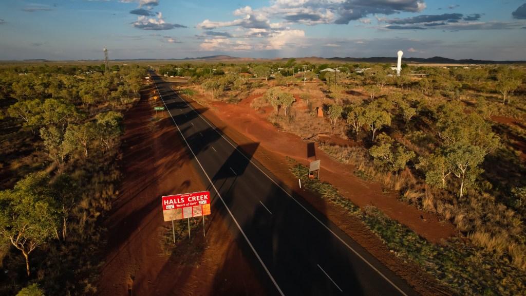 Halls Creek in the Kimberley region of Western Australia.(AAP Image/Richard Wainwright) 