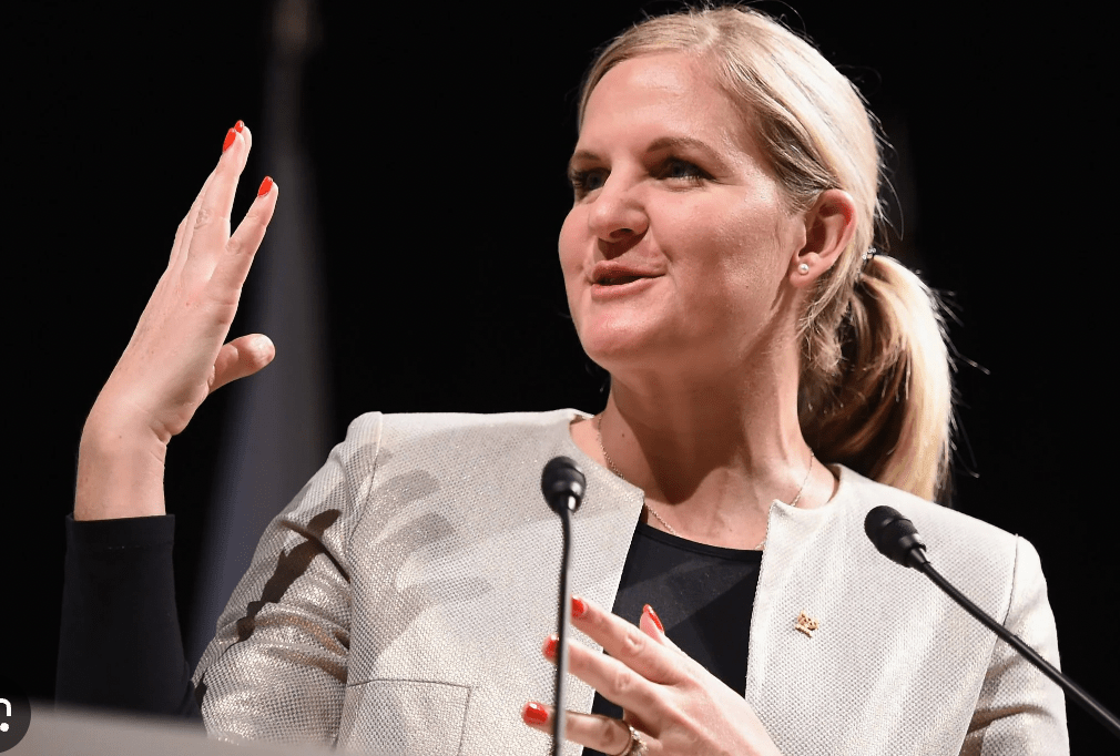 Former athlete and now International Olympic Committee member Kirsty Covenrty says there is no need for Brisbane to panic about progress on its 2032 Olympic venues. (