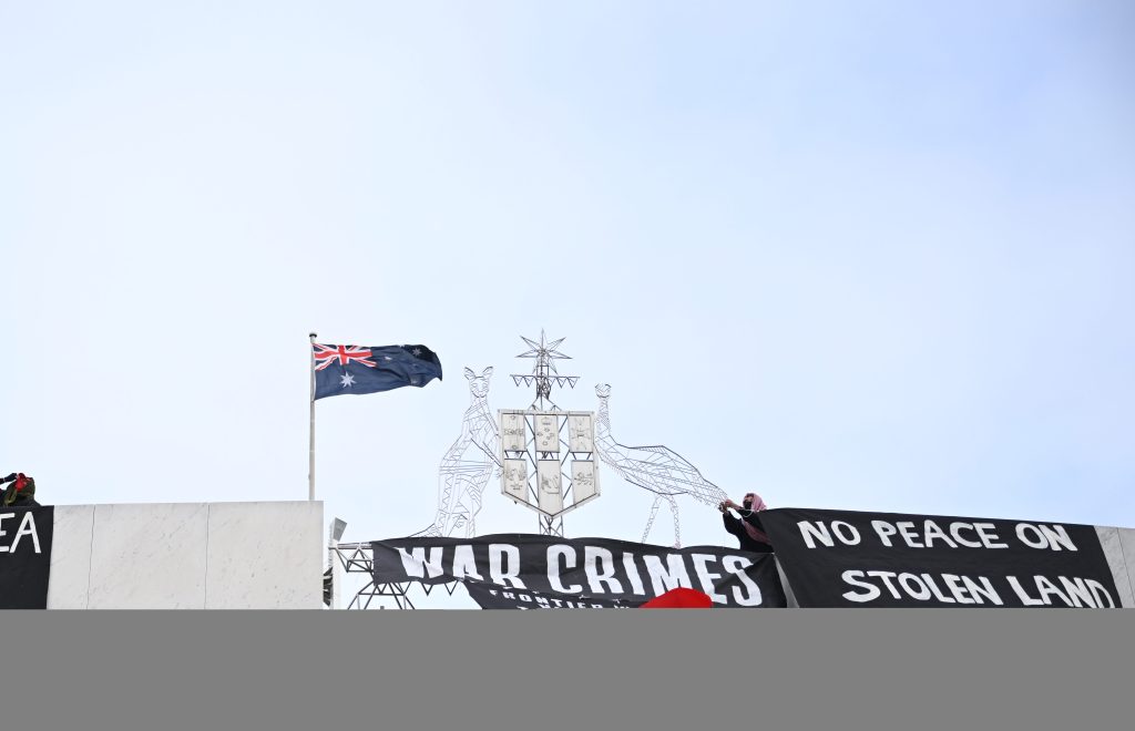 Thumbnail for Rats in the ranks, just at the very time Albanese needed it least
