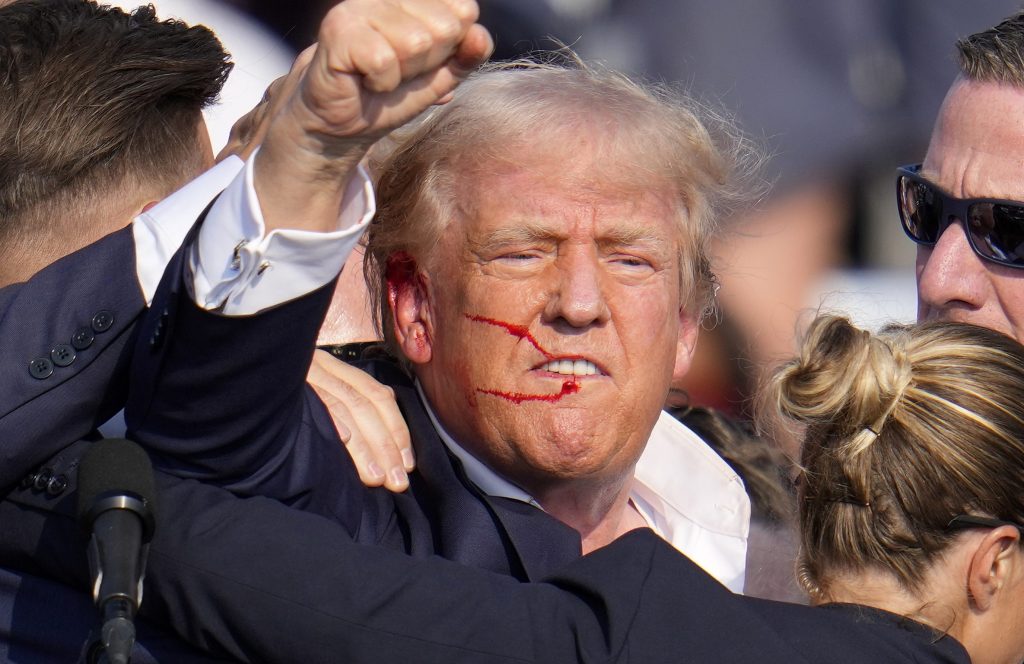 Thumbnail for Two guns and a box of ammo: Would-be assassin gets within 1km of Trump’s California rally