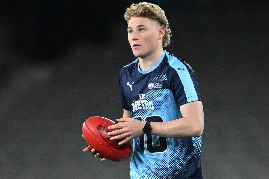 Levi Ashcroft will soon be joining his brother Will at the Gabba. (AAP Image/Joel Carrett) 
